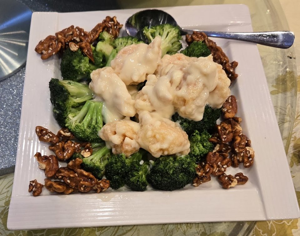 Jumbo Shrimp with Walnuts