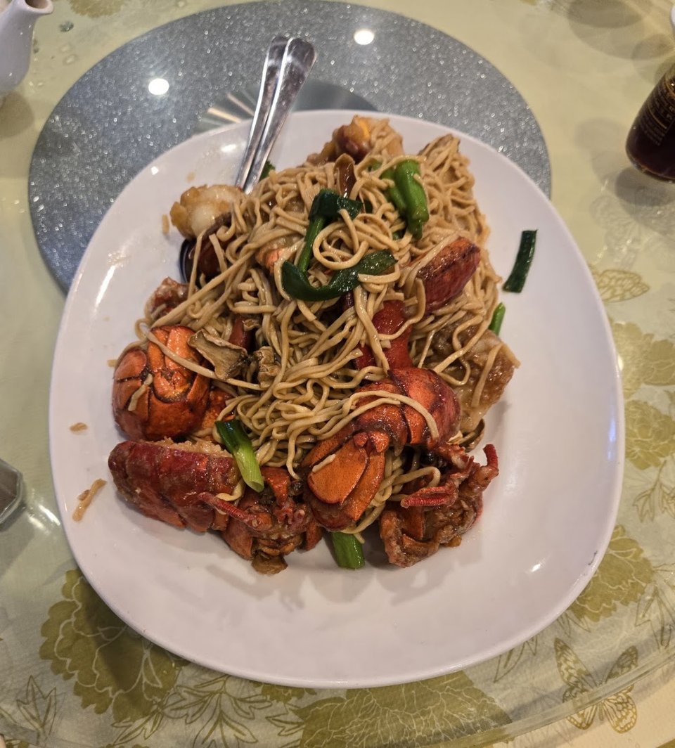 Twin Lobster Hong Kong Style with Noodles